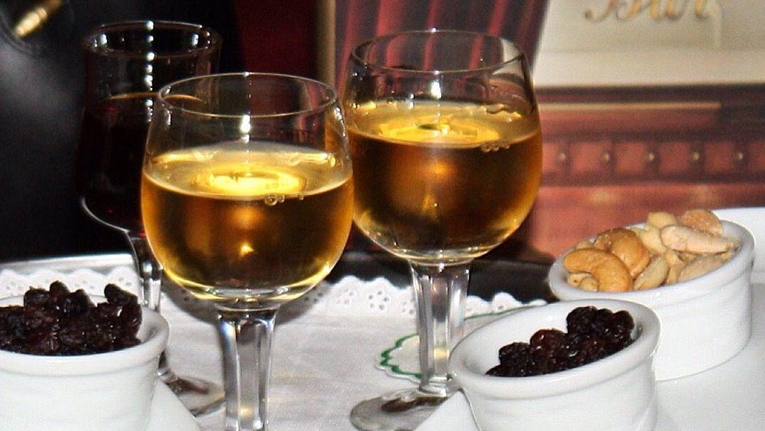Hotel Avenida Palace Lisboa Екстериор снимка Two glasses of sherry