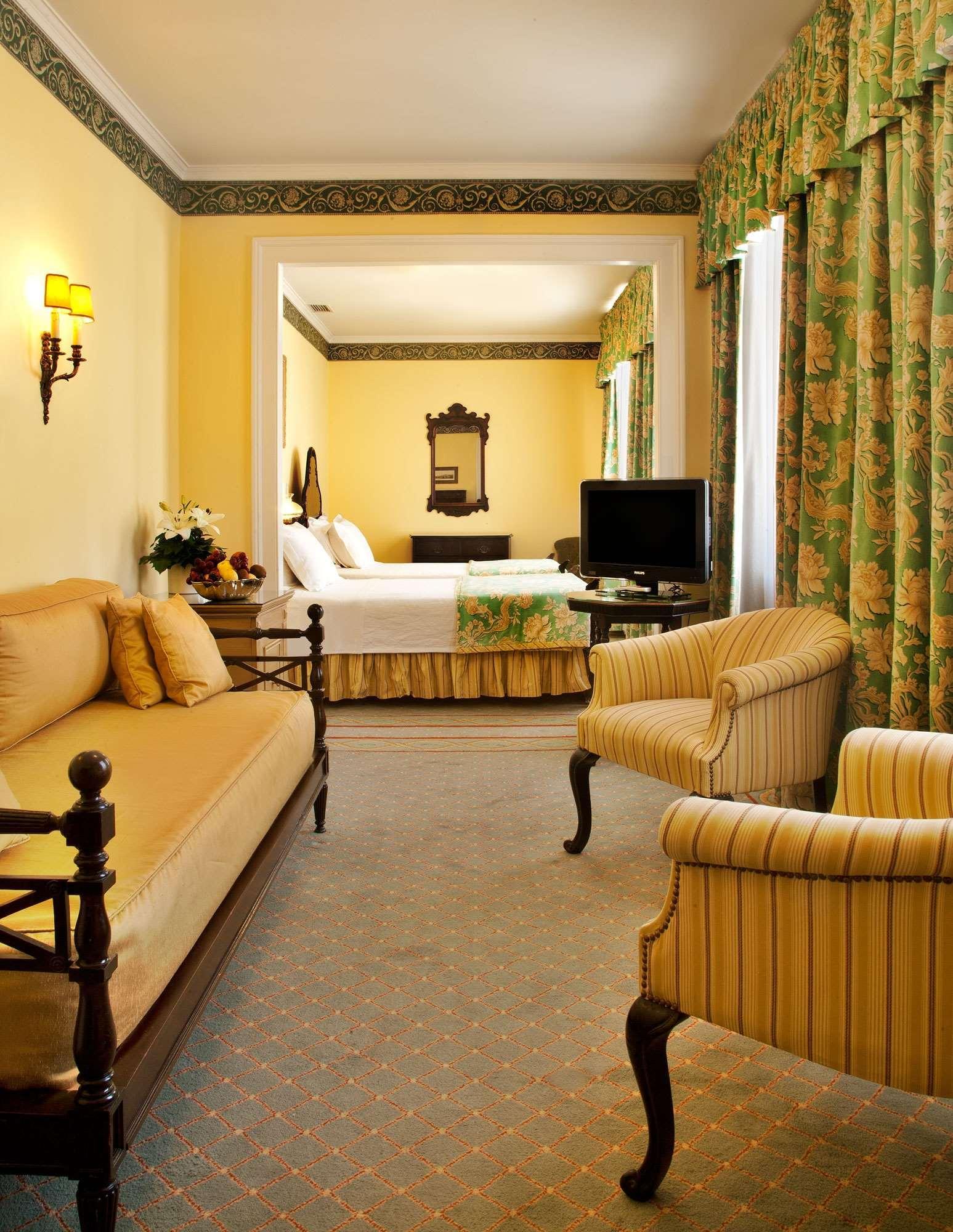 Hotel Avenida Palace Lisboa Екстериор снимка A room at the Hotel
